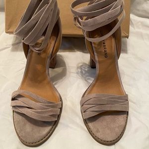 Lucky Brand strap sandal